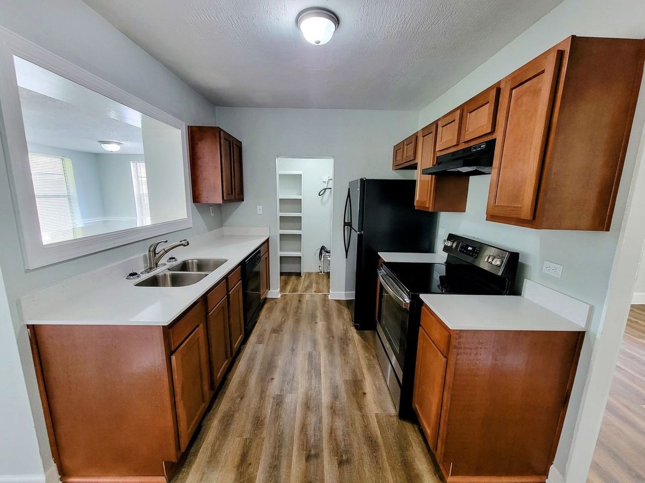 9776 Hogan Rd - Photo 3 of 20