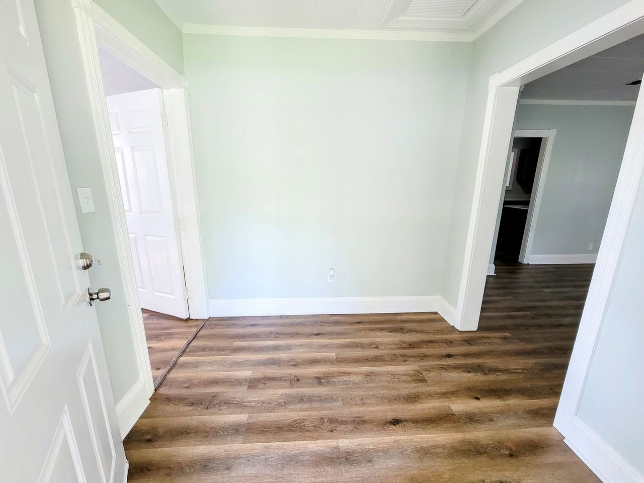 9776 Hogan Rd - Photo 6 of 20