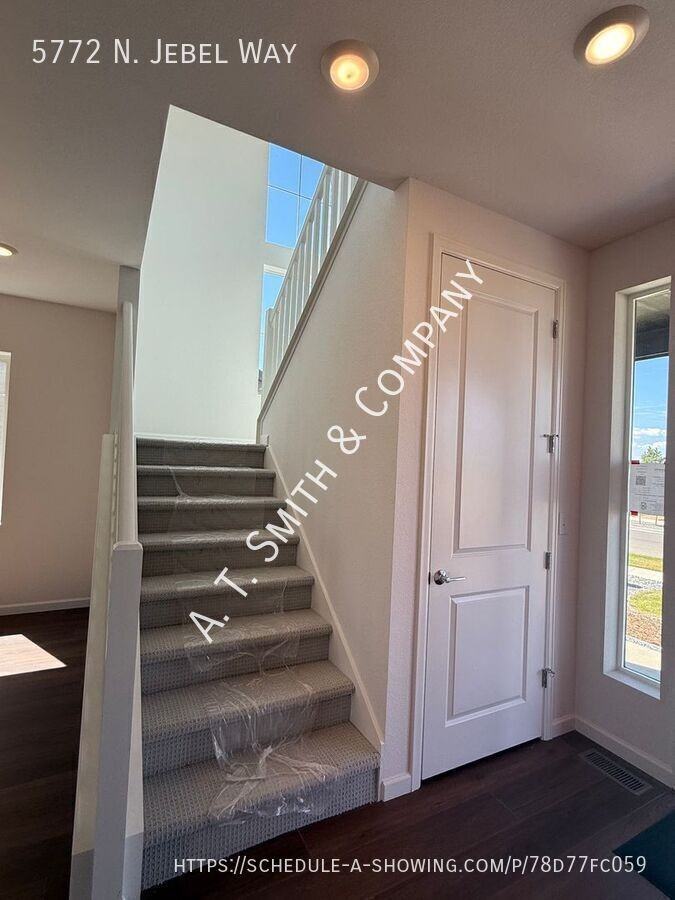 5772 Jebel Way - Photo 6 of 21