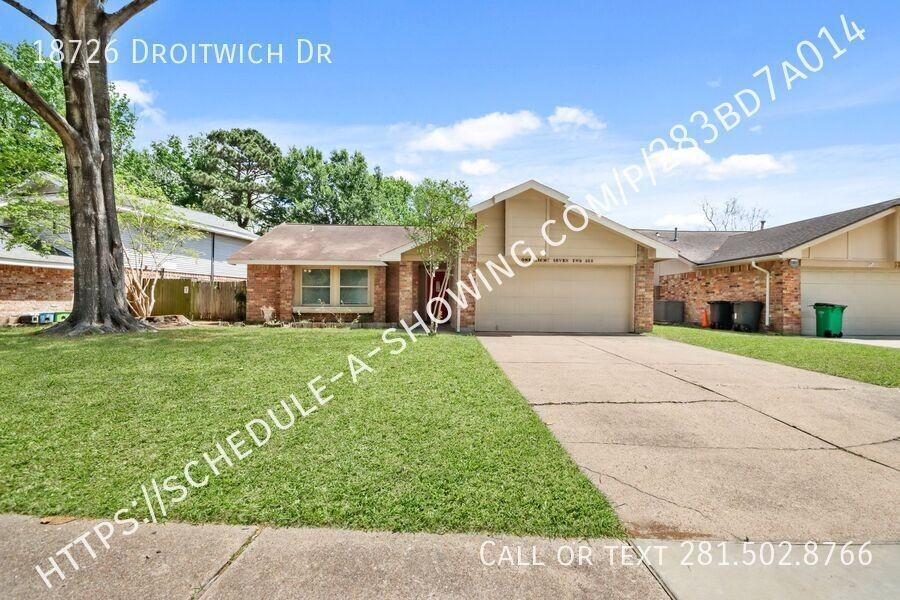 18726 Droitwich Dr - Photo 2 of 15