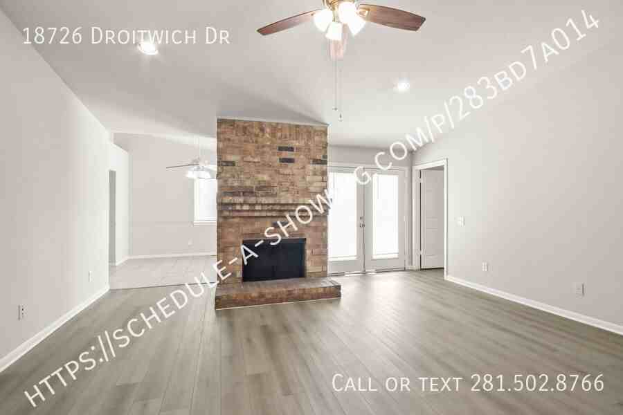 18726 Droitwich Dr - Photo 4 of 15