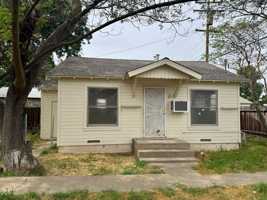 featured image of 57 E 22nd St
