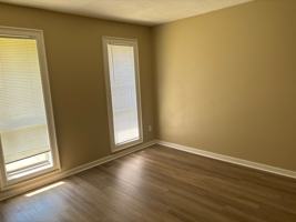 featured image of 633 Groveland Dr