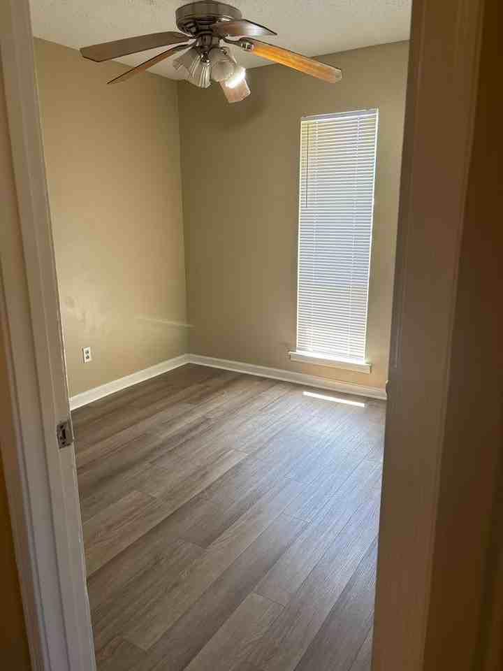 633 Groveland Dr - Photo 7 of 14