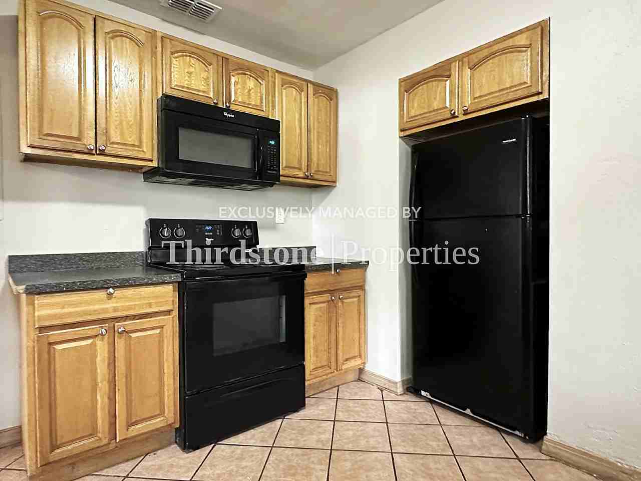 8129 Hawthorne St - Photo 3 of 22