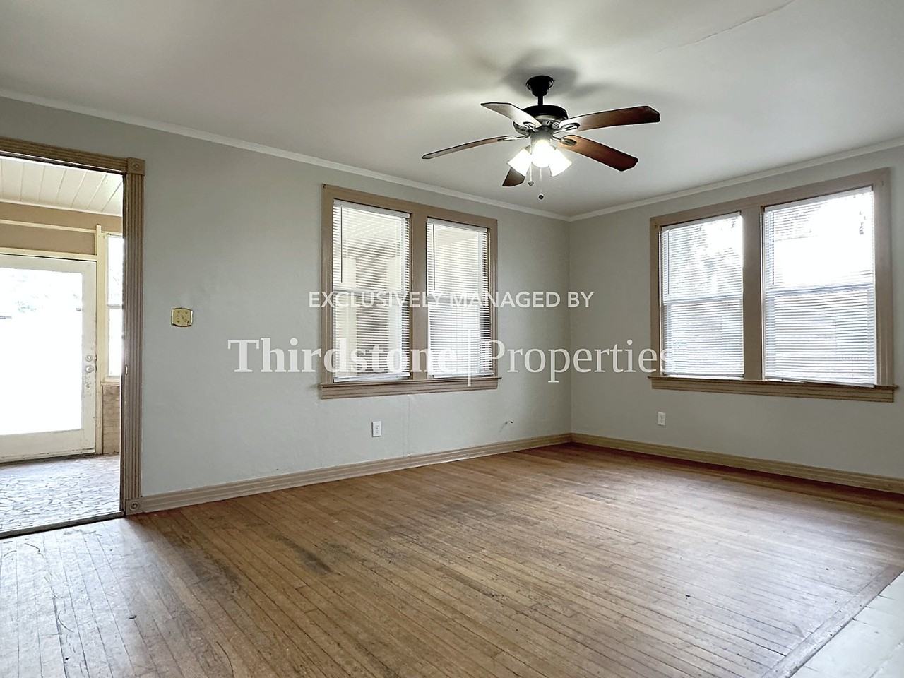 8129 Hawthorne St - Photo 5 of 22