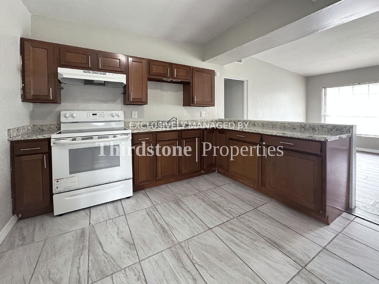 1803 Wofford Ave - Photo 4 of 21