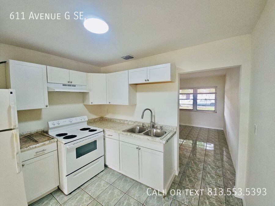 611 Avenue G Se - Photo 4 of 28