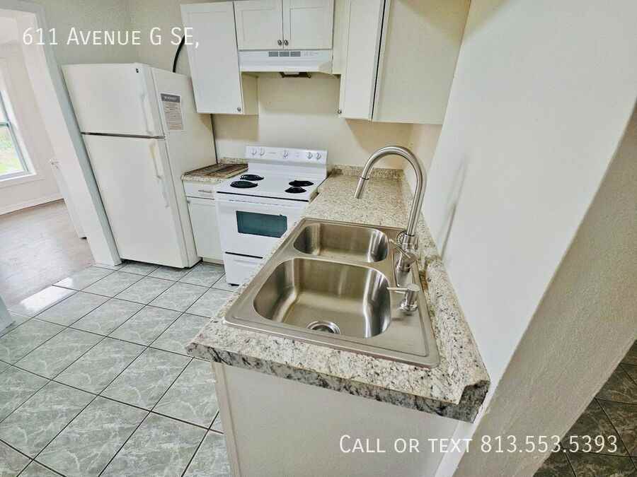 611 Avenue G Se - Photo 5 of 28