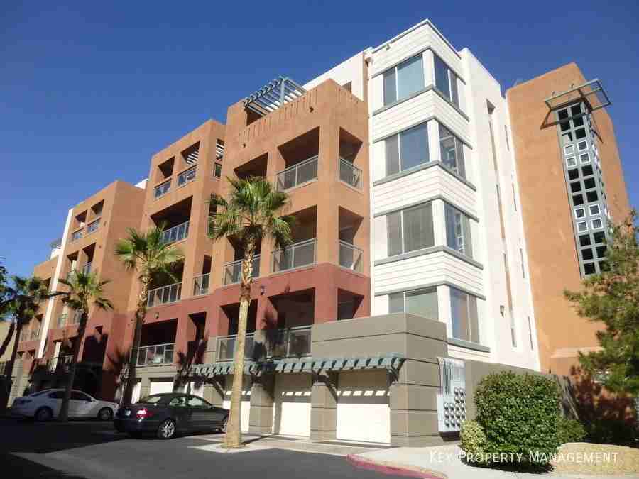 83 E Agate Ave #301