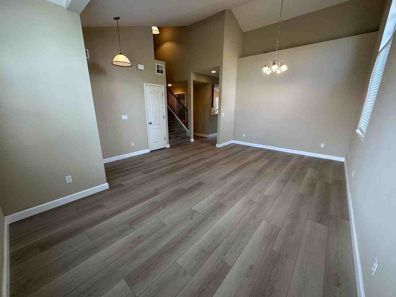 1614 Mount Silliman Way - Photo 3 of 27