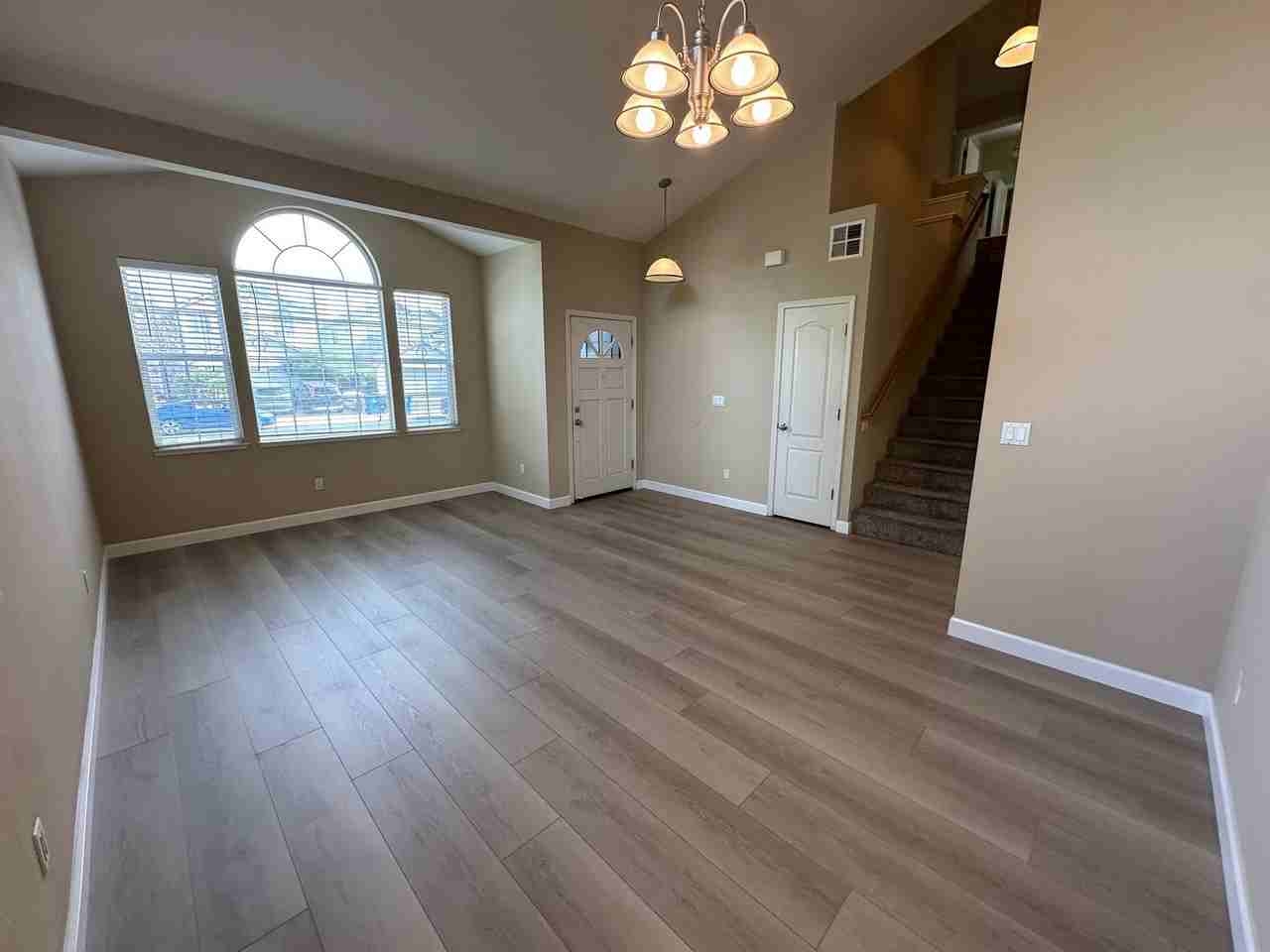 1614 Mount Silliman Way - Photo 4 of 27