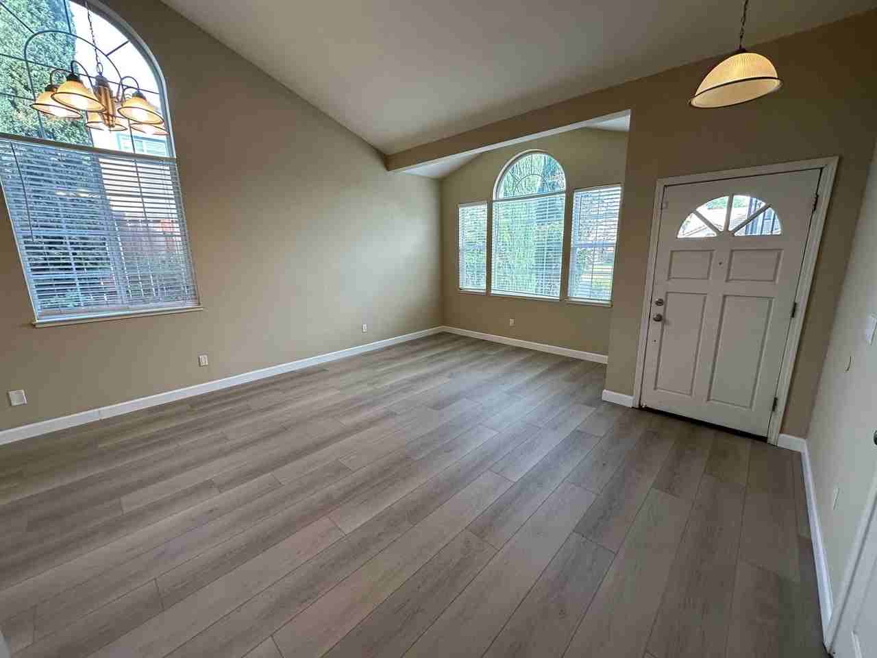 1614 Mount Silliman Way - Photo 5 of 27