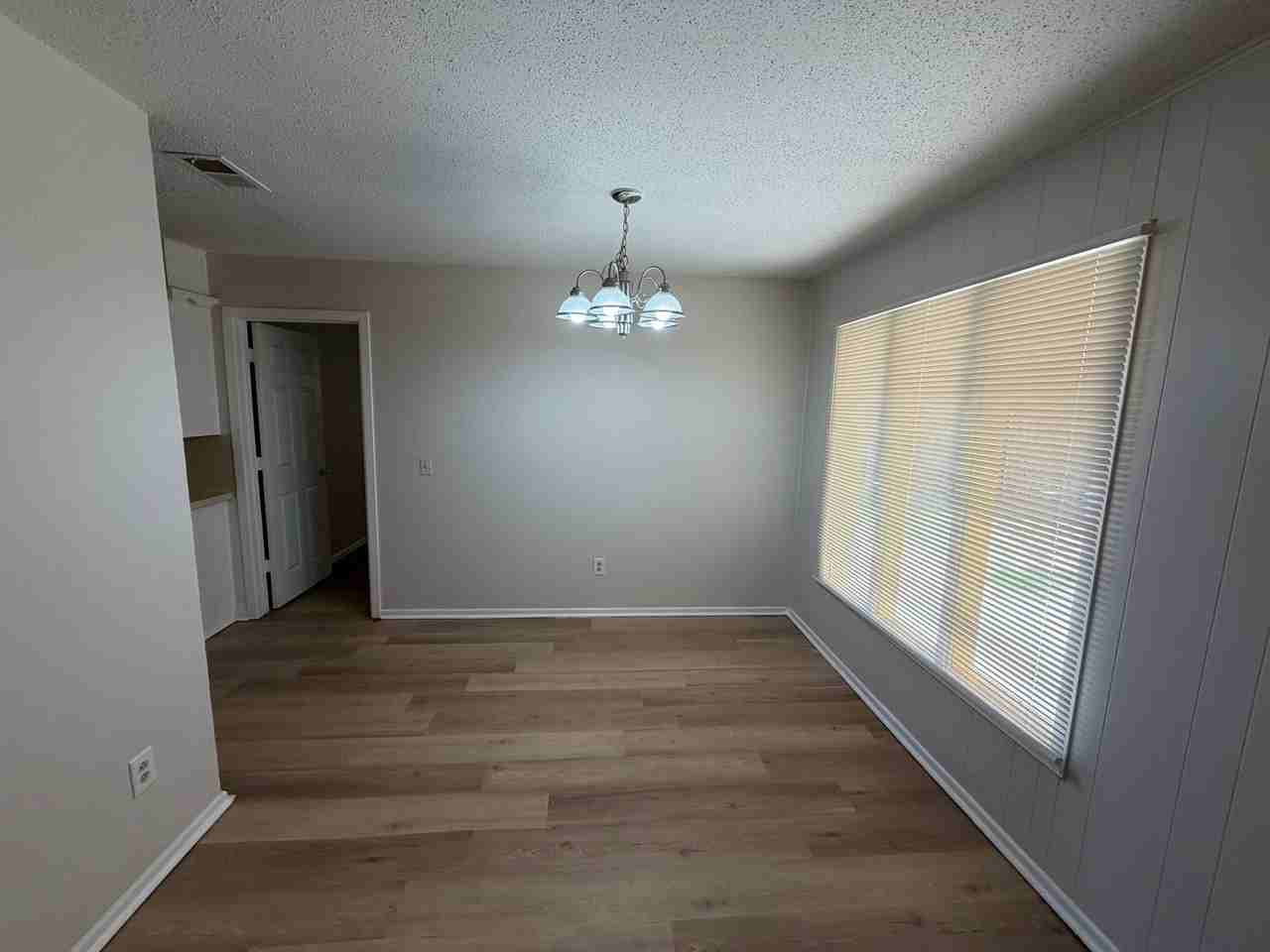 5724 36th St - Photo 2 of 13