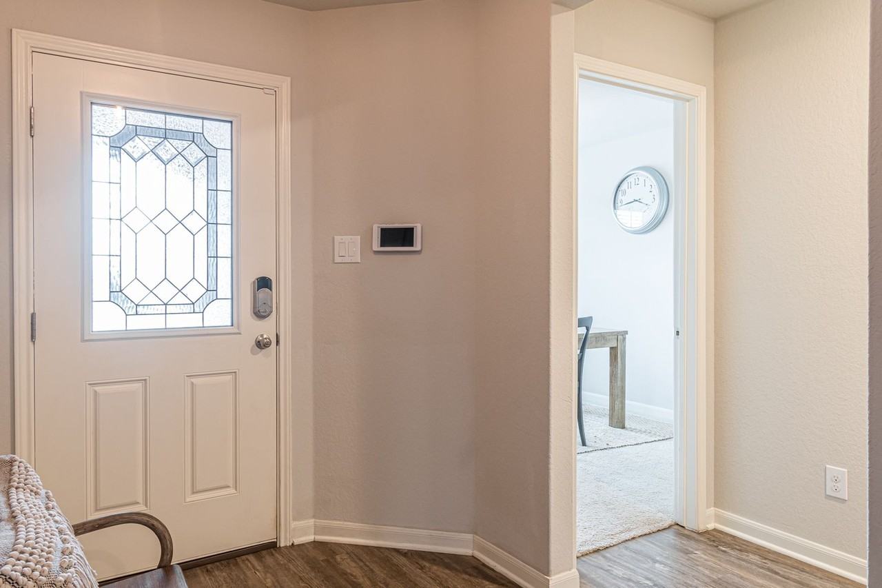 2569 Mccrae - Photo 4 of 42