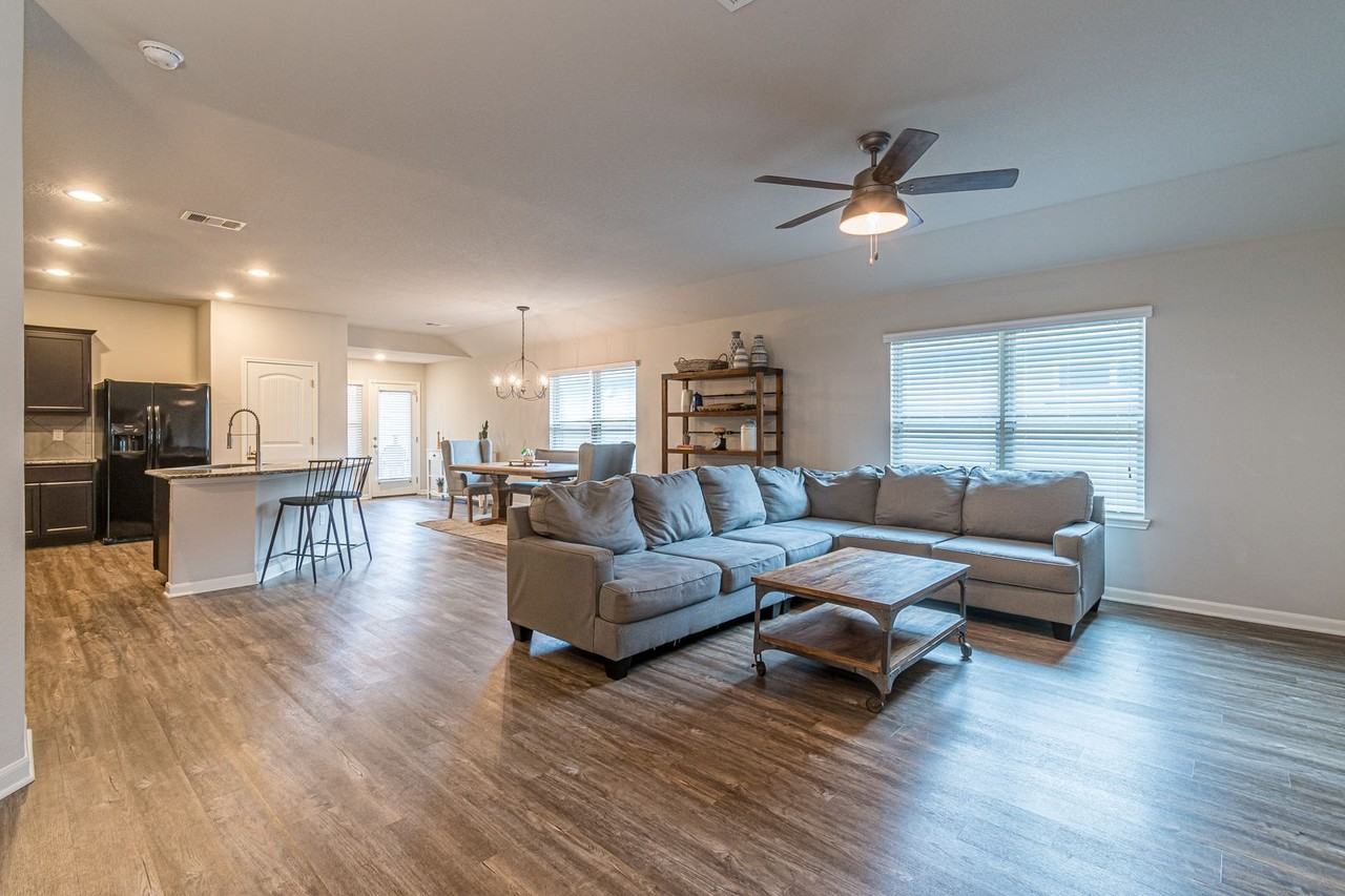 2569 Mccrae - Photo 6 of 42