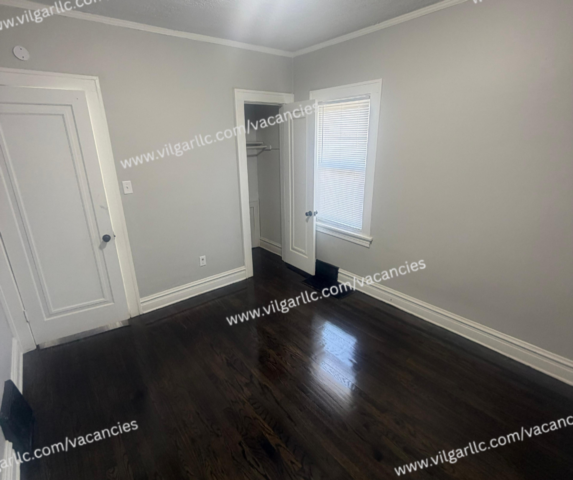 4208 Jackson St - Photo 2 of 23