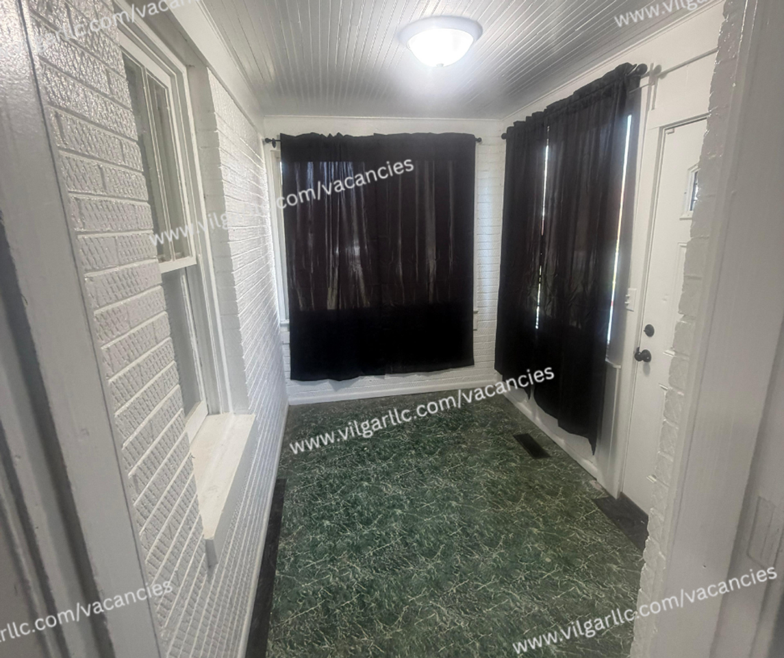 4208 Jackson St - Photo 4 of 23