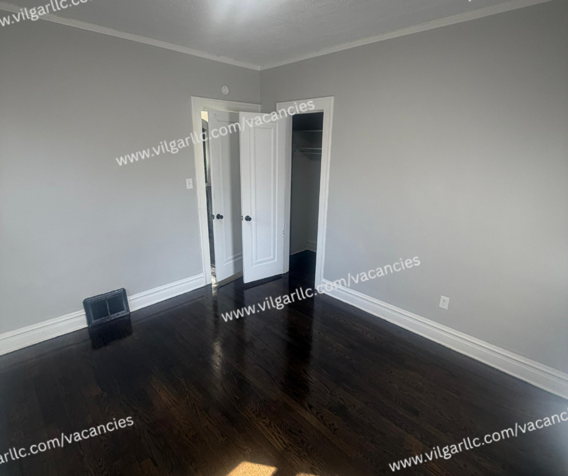 4208 Jackson St - Photo 6 of 23