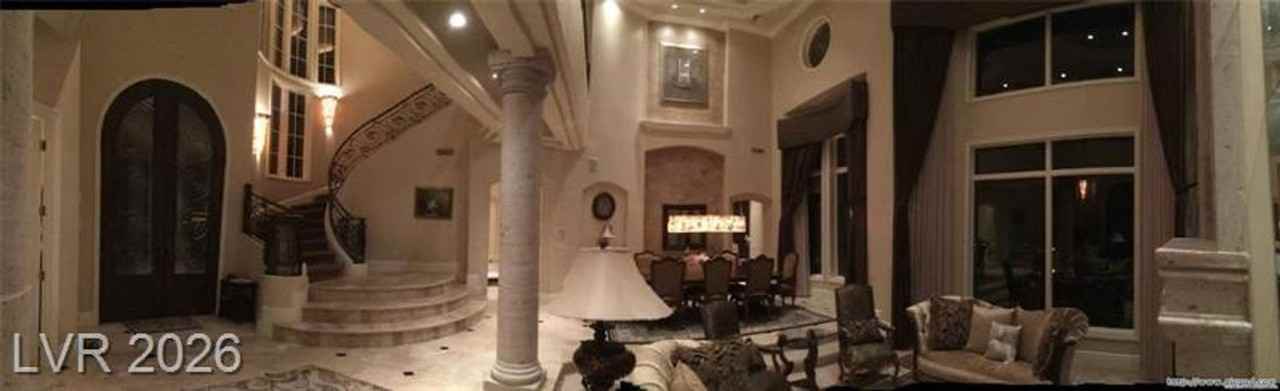 8741 Newport Isle Ct - Photo 3 of 13