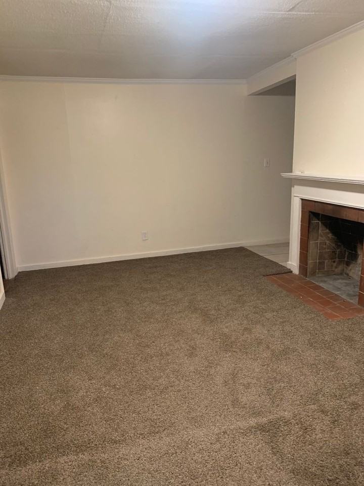 2855 Potter Dr - Photo 4 of 16