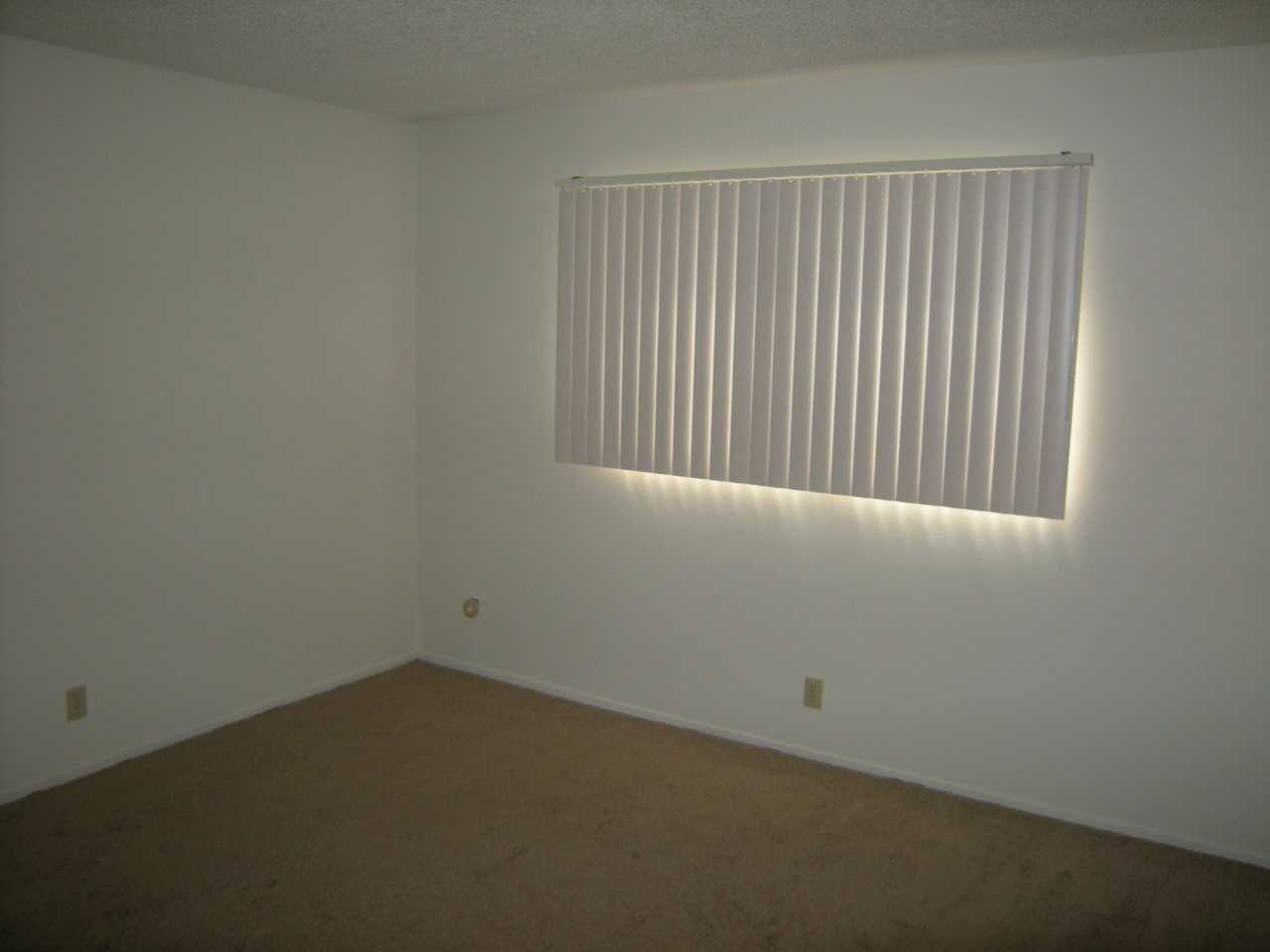 575 Trinity Dr - Photo 6 of 13