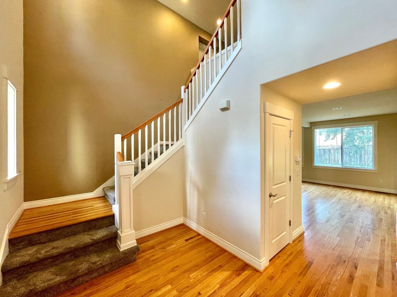 2646 116th Ave Ne - Photo 3 of 34