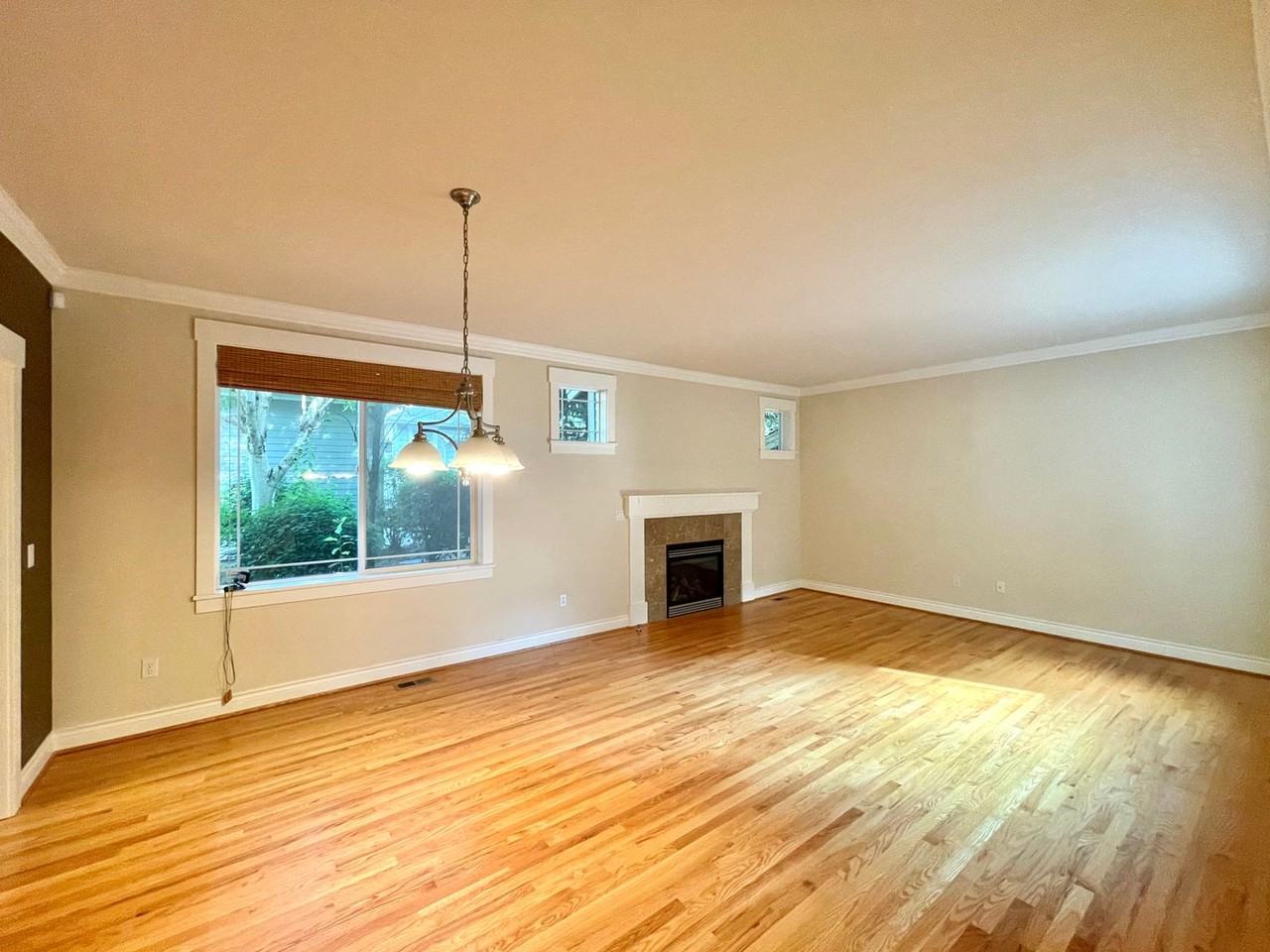 2646 116th Ave Ne - Photo 4 of 34