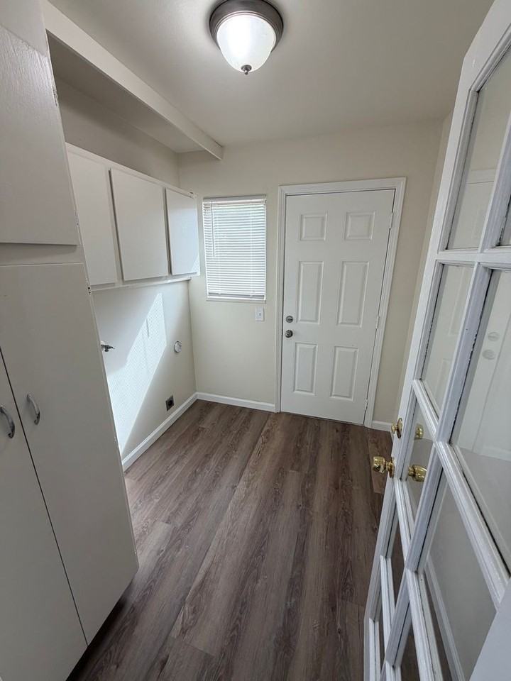 1409 Roberts Ave - Photo 3 of 13