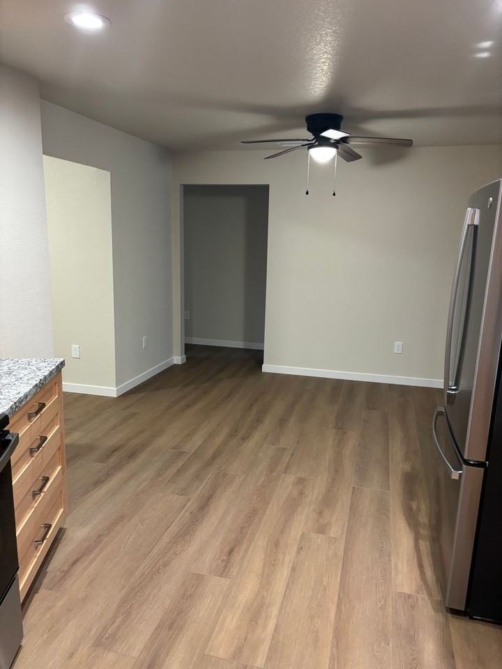 1182 Franklin Ave - Photo 4 of 14