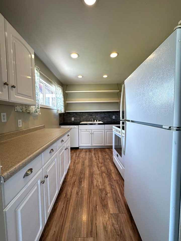 2202 Dallas St - Photo 4 of 31