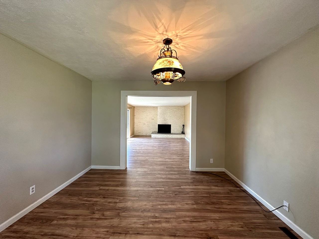 2202 Dallas St - Photo 7 of 31