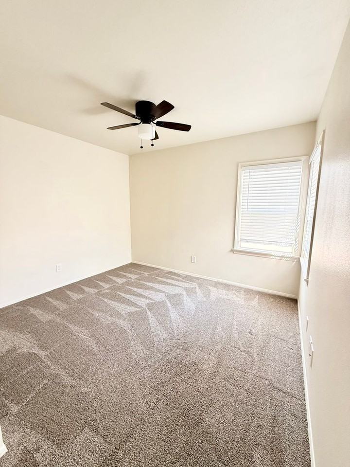 232 1/2 S G St - Photo 7 of 13