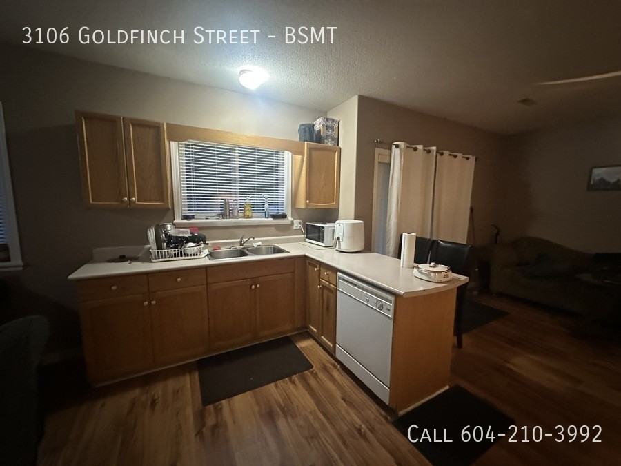 3106 Goldfinch St #BS - Photo 2 of 10