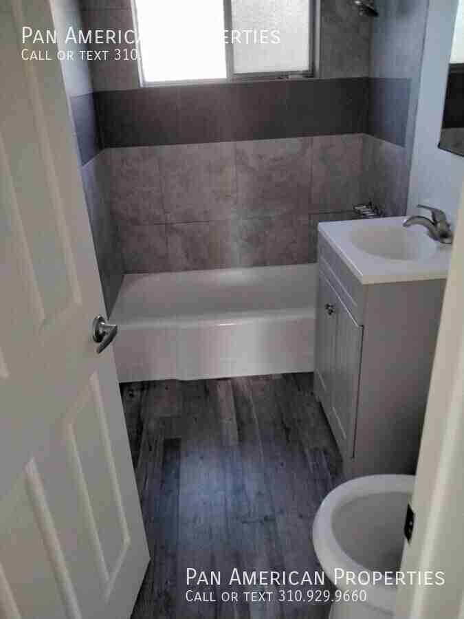 10014 Ben Hur Ave #D - Photo 7 of 20