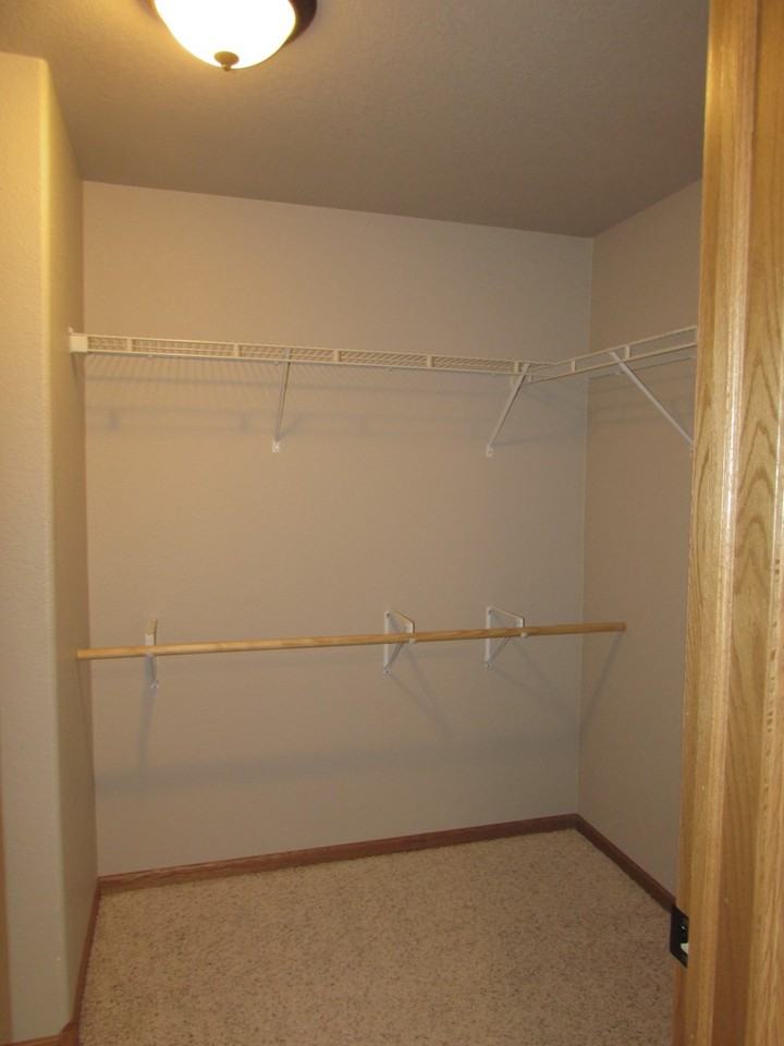 5016 Dylan Dr - Photo 7 of 17