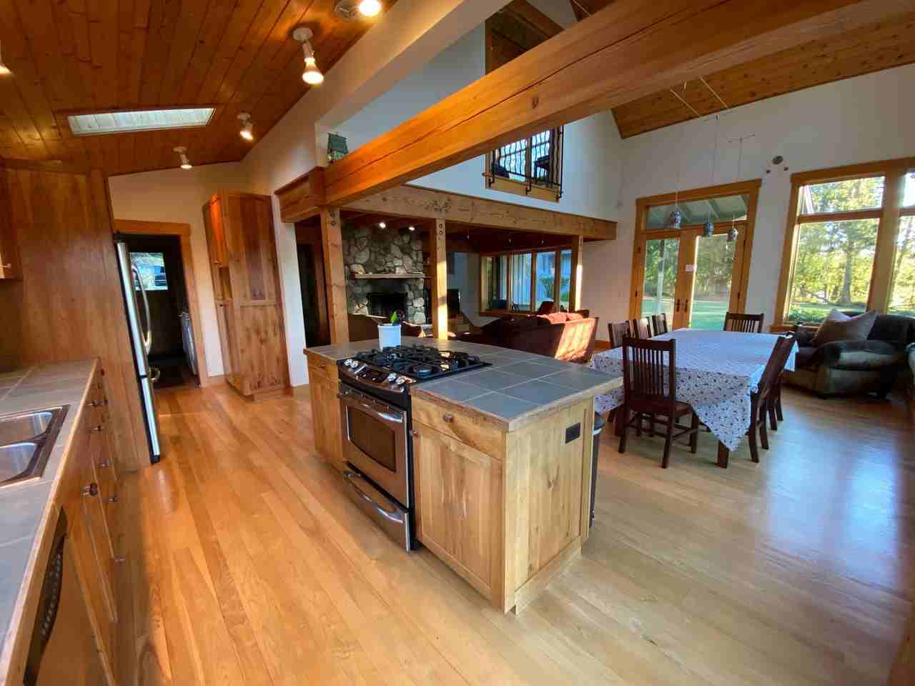 400 Mountain Shadow Ln - Photo 6 of 37