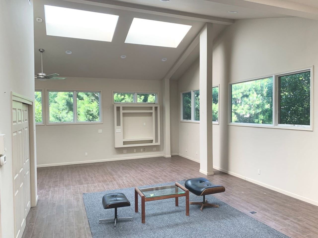 751 N Harper Ave - Photo 3 of 23