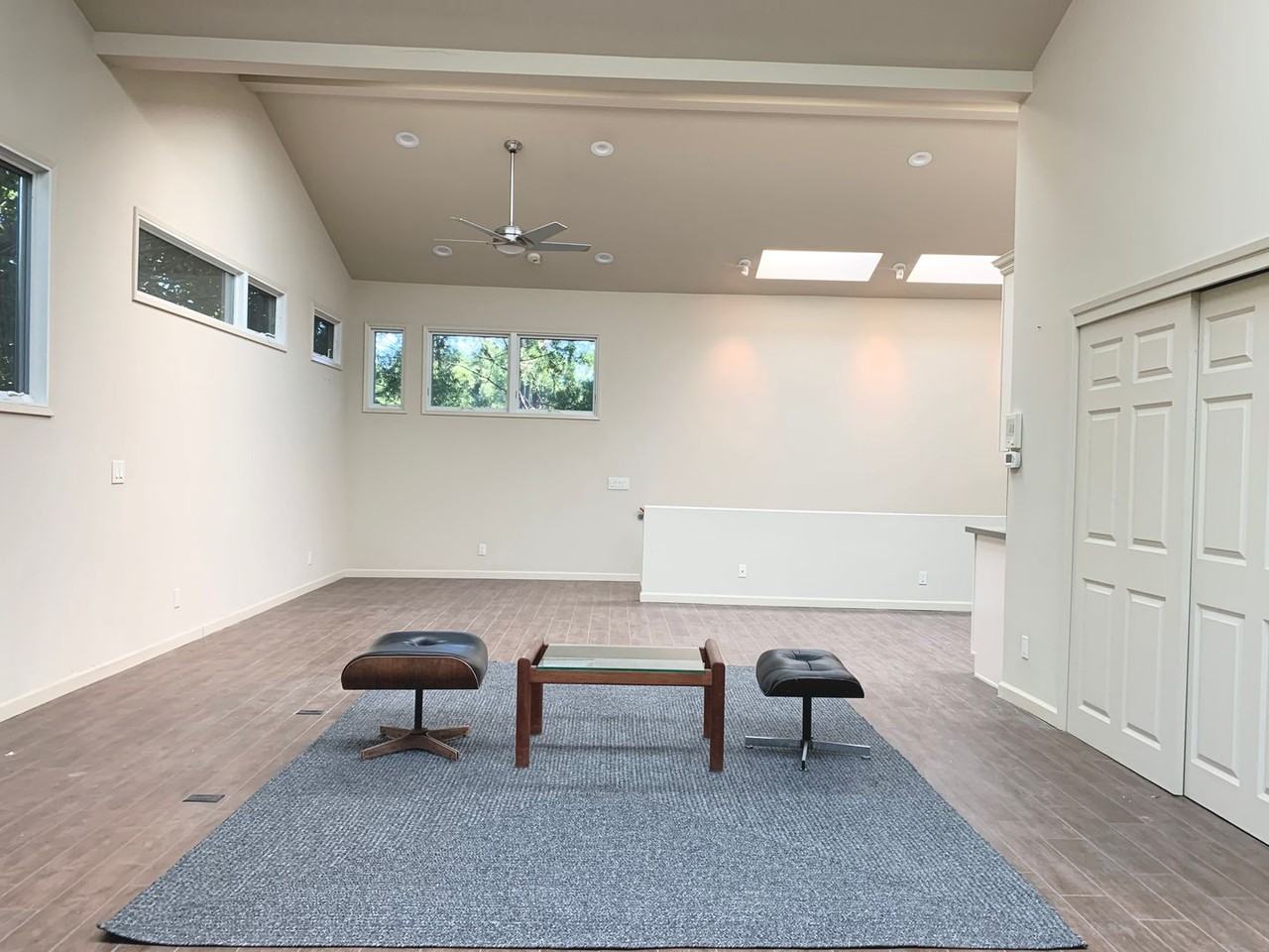 751 N Harper Ave - Photo 4 of 23