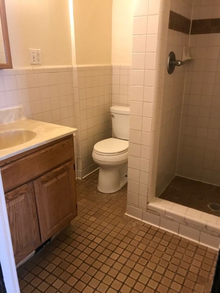 906 E Ann St - Photo 3 of 11