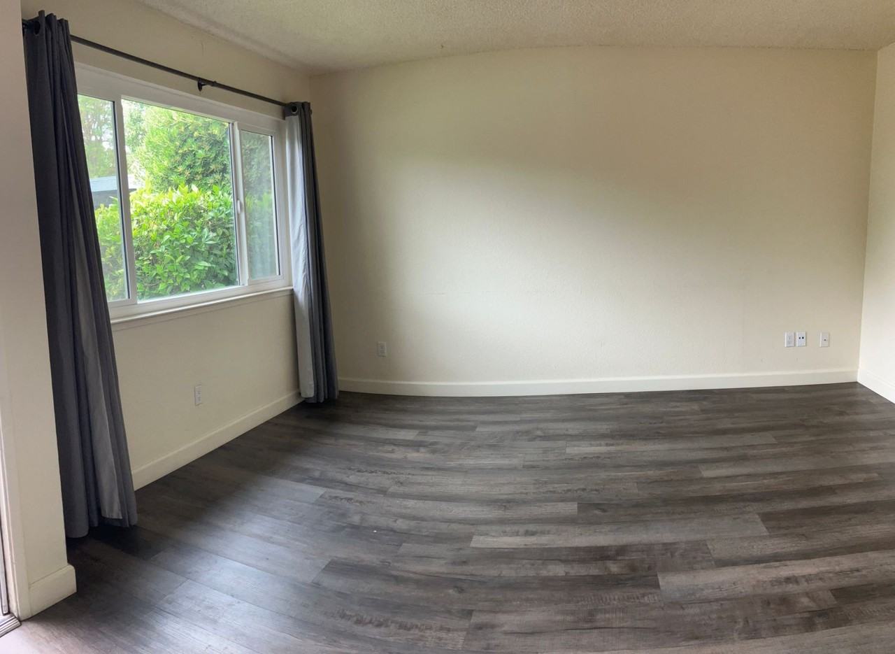 1112 Patty Way #B - Photo 2 of 9