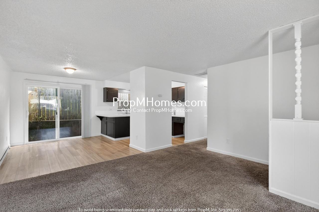 1131 Ne 162nd Ave - Photo 2 of 20