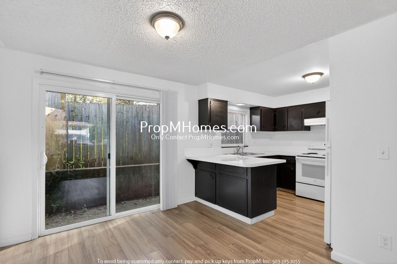 1131 Ne 162nd Ave - Photo 6 of 20