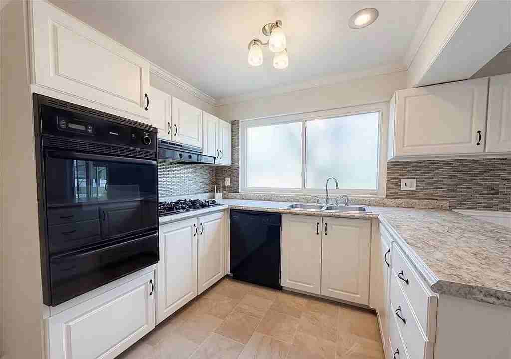 Dundee Cir - Photo 5 of 11