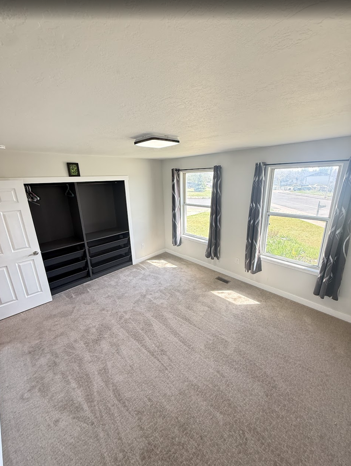 2188 S 150 W - Photo 3 of 13