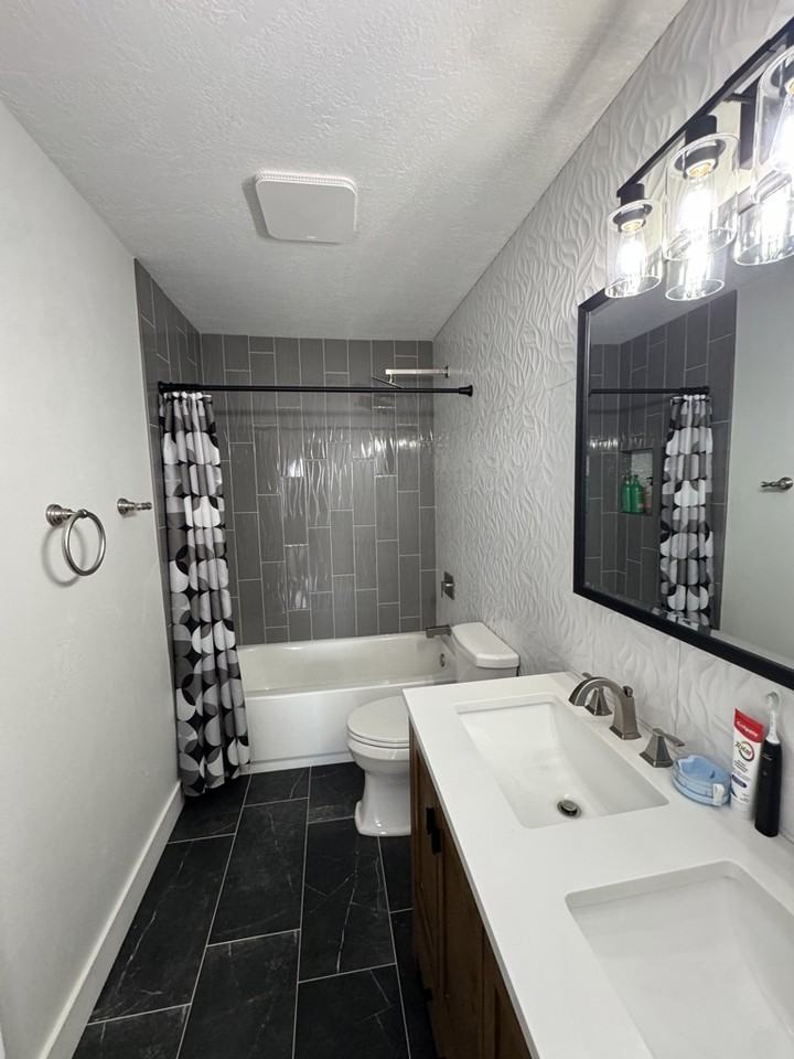 2188 S 150 W - Photo 5 of 13