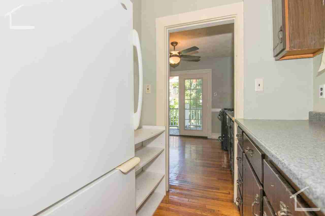 98 Beechcroft St - Photo 4 of 9