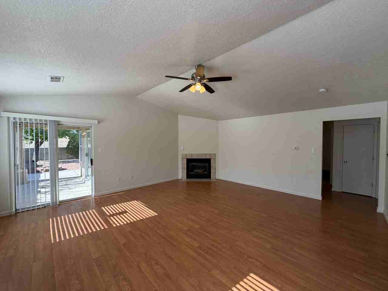 5756 Carmen Rd Nw - Photo 5 of 31