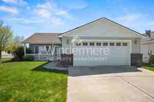 featured image of 1648 E Devoe Ln