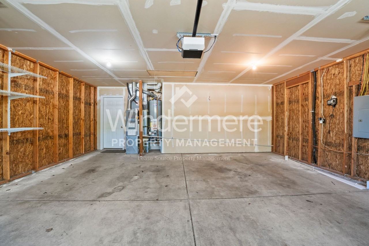 1648 E Devoe Ln - Photo 4 of 26